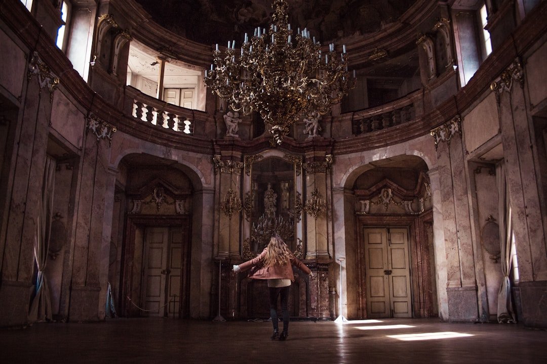 Photo Ornate chandelier