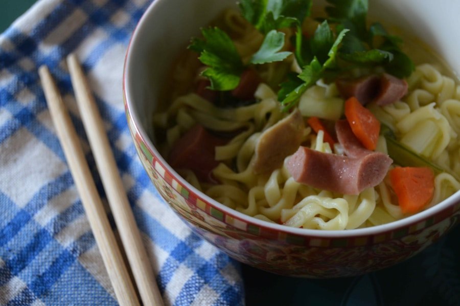 Photo Homemade chicken noodle soup recipe