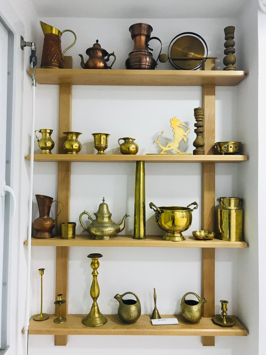 Photo Home decor for above kitchen cabinets
